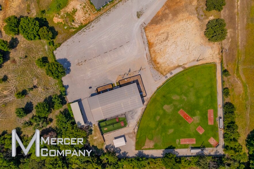 More Photos Of 3984 N US Highway 287, Alvord Warehouse For Sale