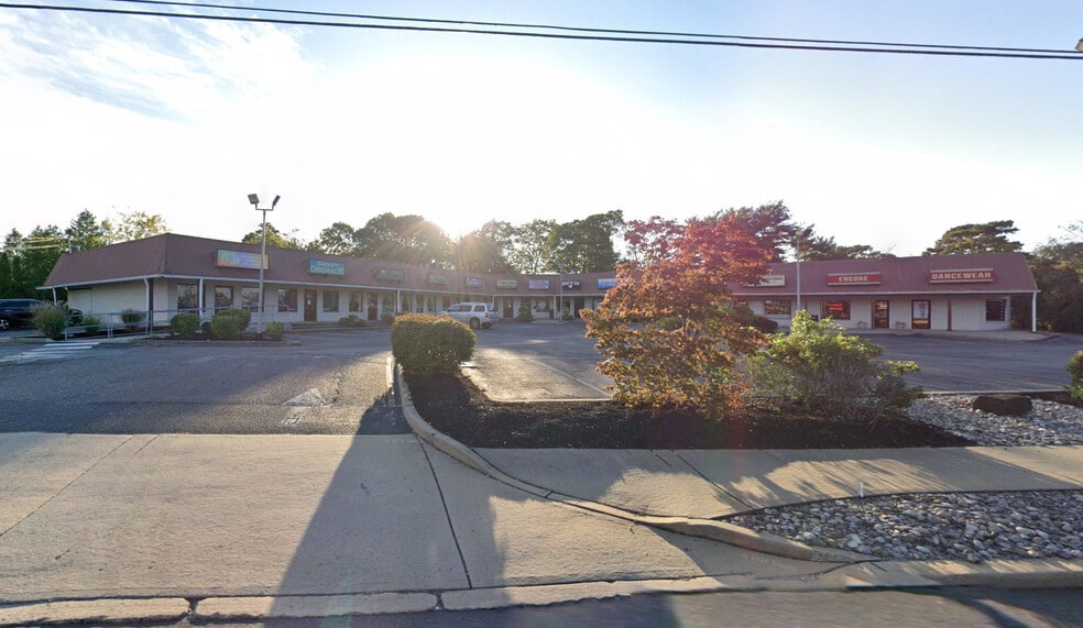 More Photos Of 1174-1178 Fischer Blvd, Toms River Freestanding For Lease