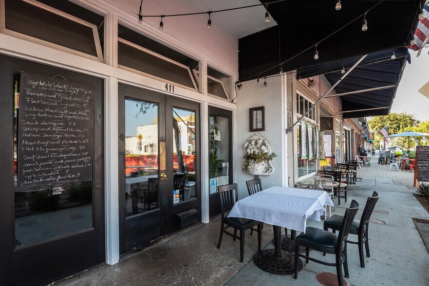 More Photos Of 411 Main St, El Segundo Storefront For Lease
