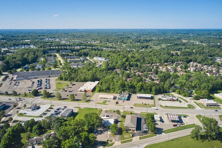 Primary Photo Of 9081 State Route 14, Streetsboro General Retail For Lease