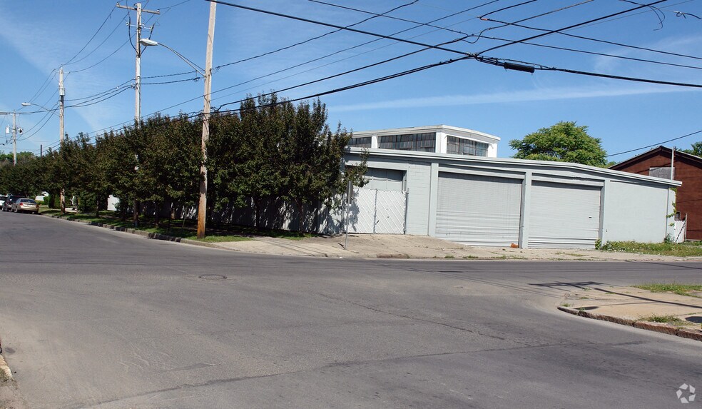 Primary Photo Of 320 W Taylor St, Syracuse Manufacturing For Sale