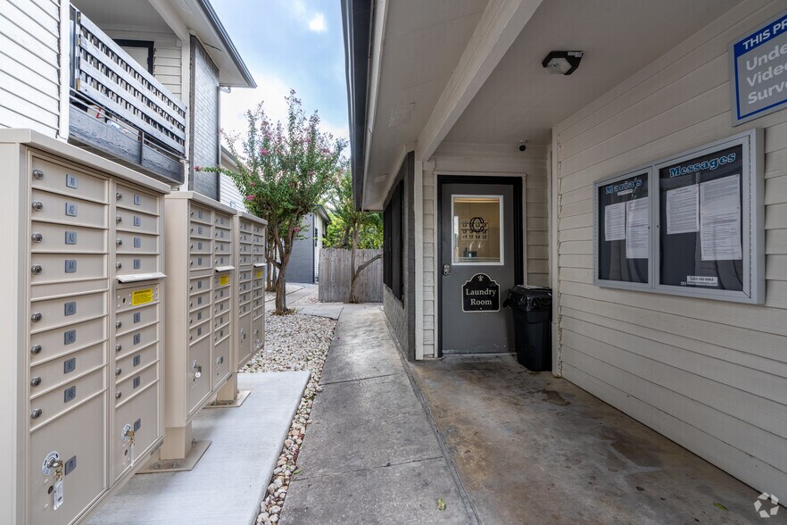 More Photos Of 1814 Colony Creek Dr, Austin Apartments For Sale