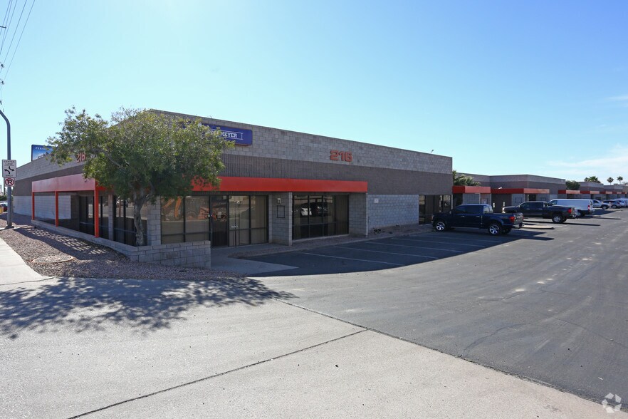 More Photos Of 216 S Alma School Rd, Mesa Warehouse For Lease