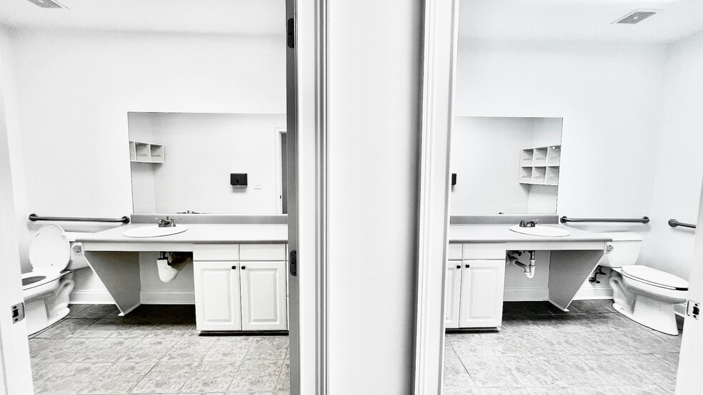 More Photos Of 4080 McGinnis Ferry Rd, Alpharetta Office For Sale