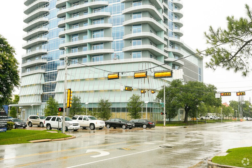 More Photos Of 2929 Weslayan St, Houston Apartments For Lease