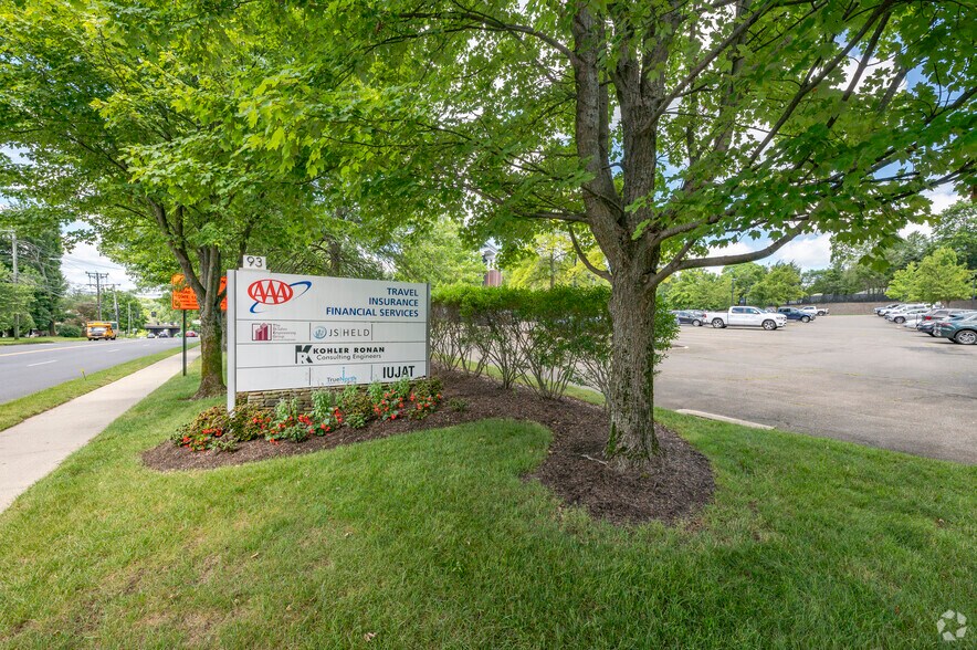 More Photos Of 93 Lake Ave, Danbury Office For Lease