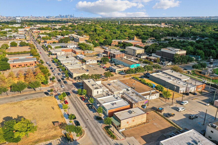 More Photos Of 109-111 S Main St, Irving Restaurant For Sale