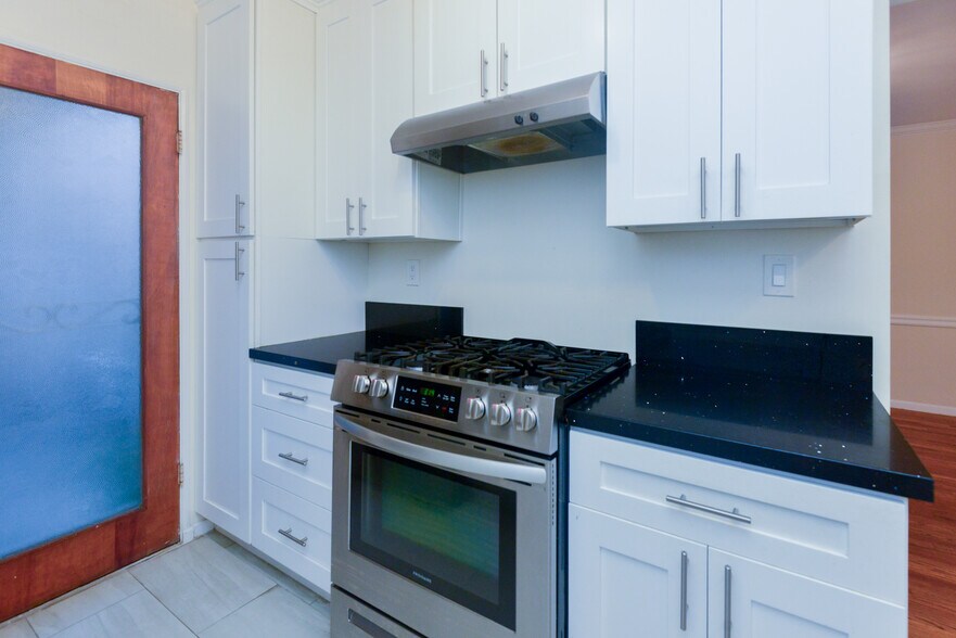 More Photos Of 3520-3530 W 5th St, Los Angeles Apartments For Sale