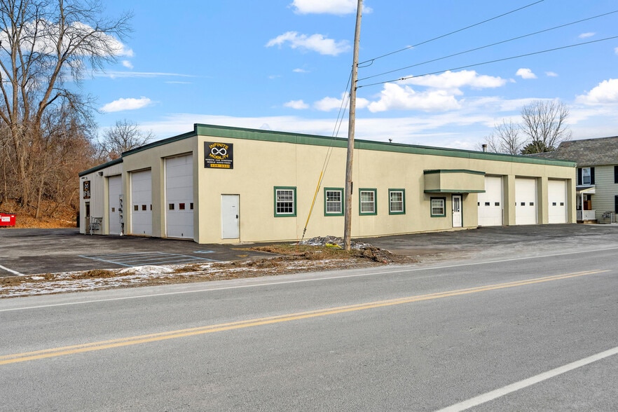 More Photos Of 120 Dix Ave, Glens Falls Self Storage For Lease