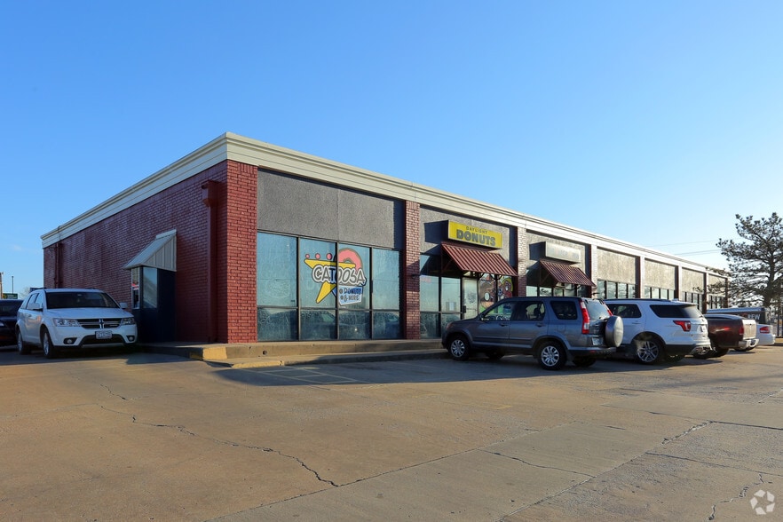 More Photos Of 750 S Cherokee St, Catoosa Freestanding For Sale