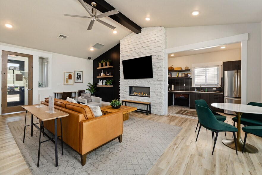 More Photos Of 10890 Blue River Ln, Nampa Apartments For Sale