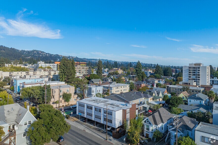 More Photos Of 2500 Dana St, Berkeley Apartments For Sale