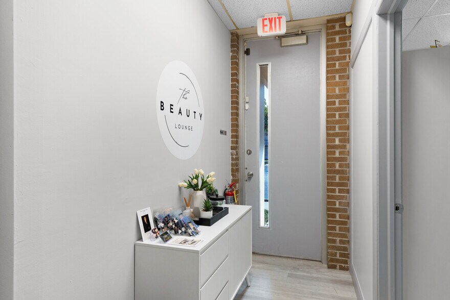 More Photos Of , Fort Myers Office For Sale