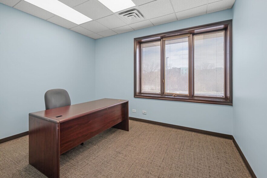 More Photos Of 1477 Barclay Blvd, Buffalo Grove Office For Sale
