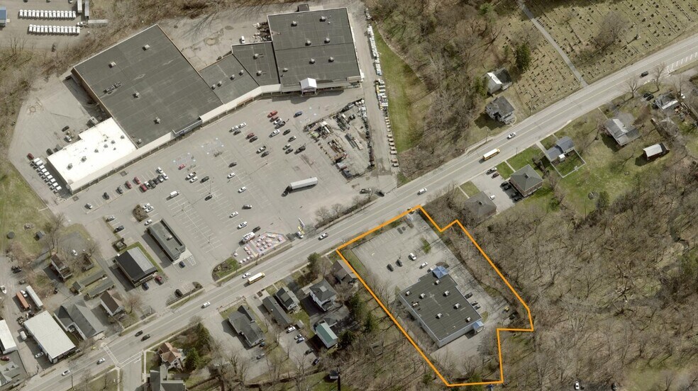 More Photos Of 13090 Broadway St, Alden Drugstore For Sale