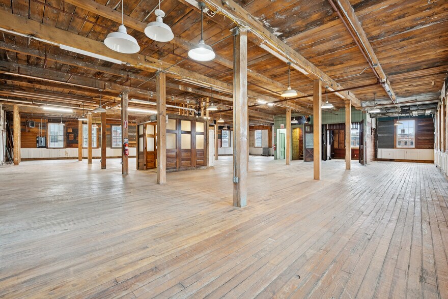 More Photos Of 125 Kennebec St, Portland Freestanding For Sale