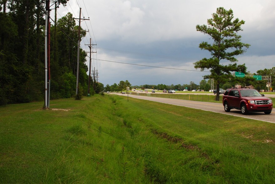 More Photos Of 102 Fontainbleau Dr, Mandeville Office For Lease