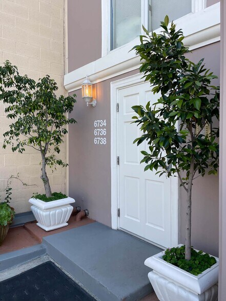 More Photos Of 6738 Greenleaf Ave, Whittier Storefront Retail Office For Sale