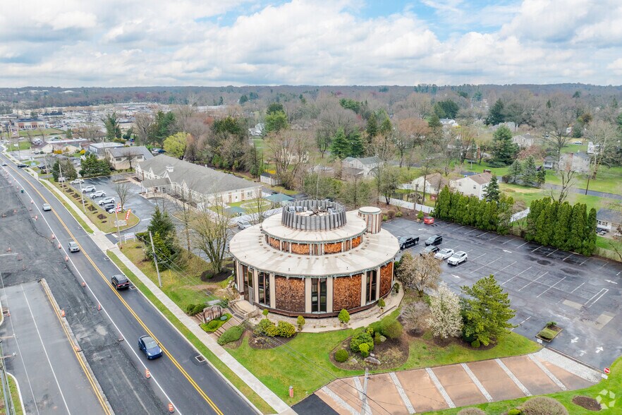 More Photos Of 1166 DeKalb Pike, Blue Bell Office For Lease