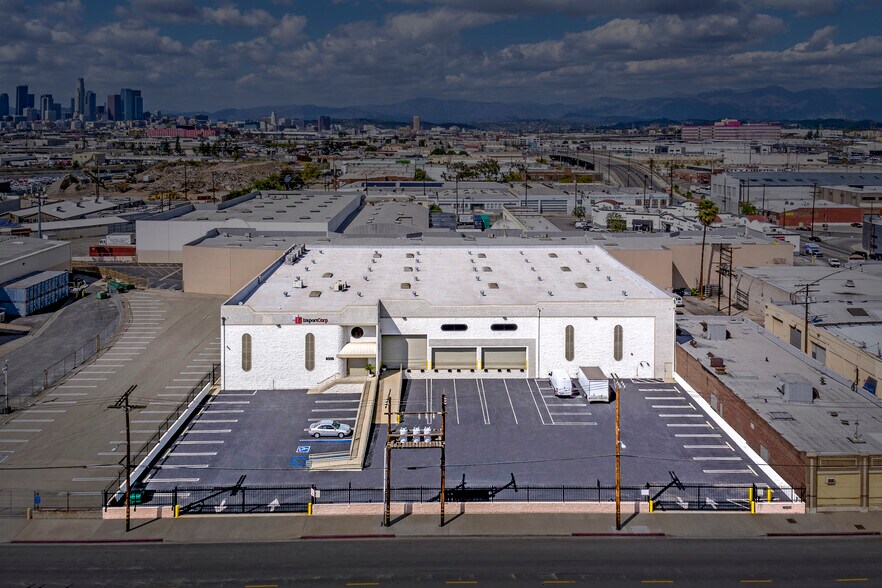 More Photos Of 2335 E 27th St, Los Angeles Warehouse For Lease