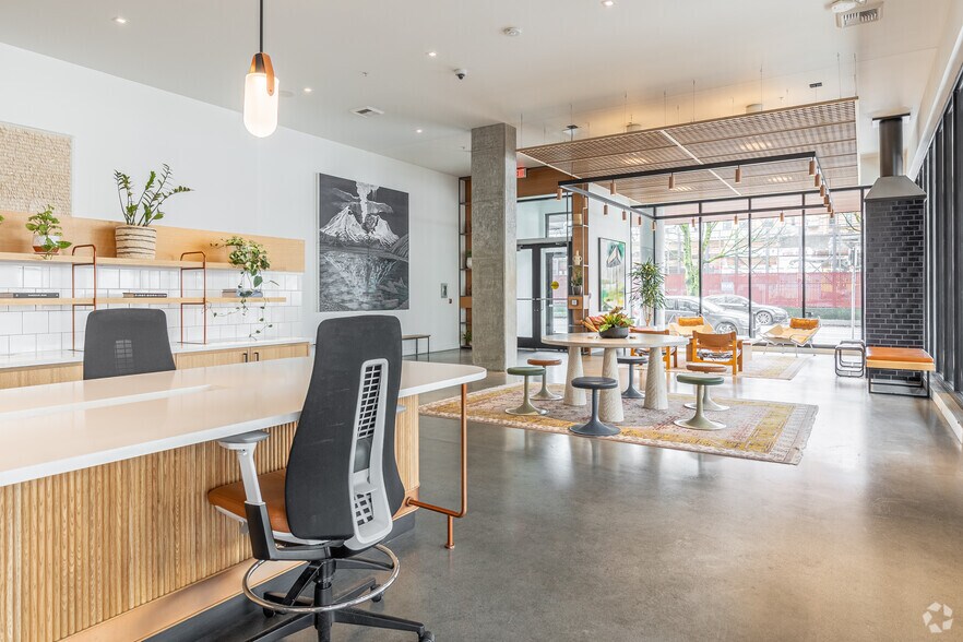 More Photos Of 1378 NW 18th Ave, Portland Apartments For Lease