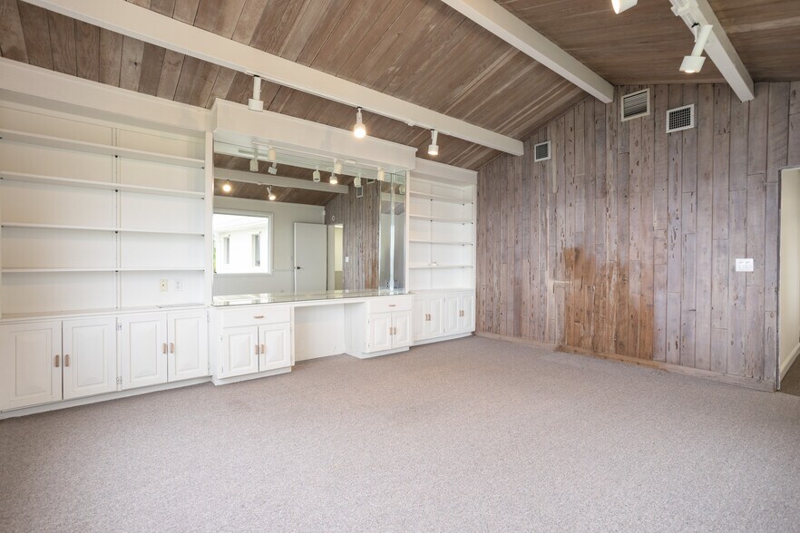 More Photos Of 1331 S Harbor City Blvd, Melbourne Office Residential For Sale