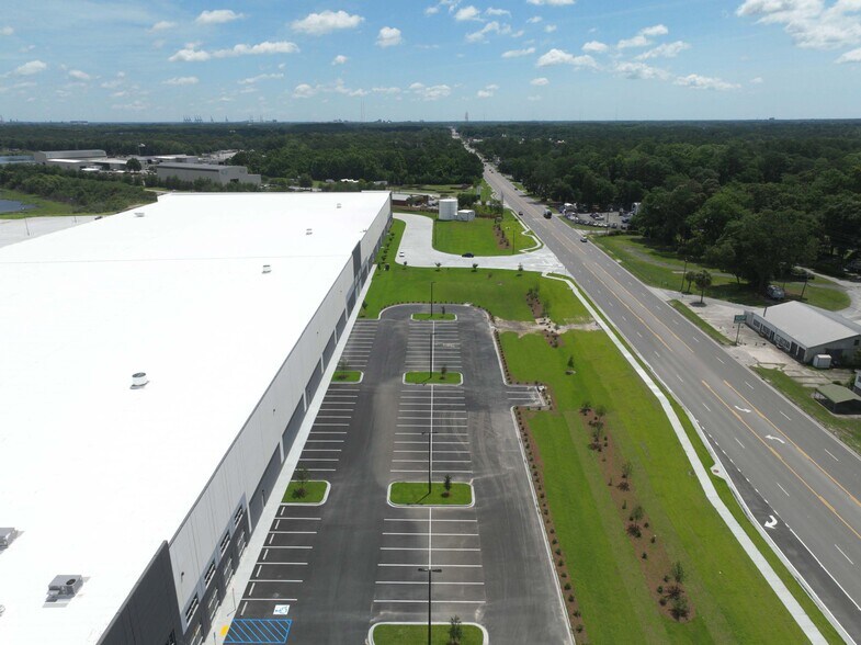More Photos Of 4704 Ogeechee Rd, Savannah Warehouse For Lease
