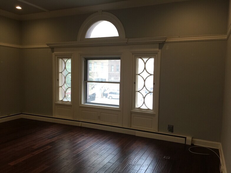 More Photos Of 110 S 20th St, Philadelphia Office For Sale
