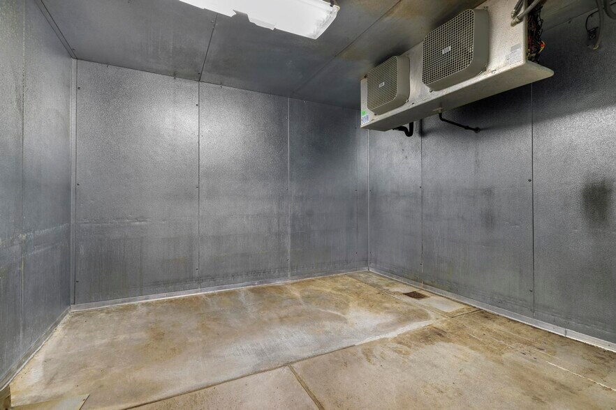 More Photos Of 4074 N 2000 E, Filer Warehouse For Sale