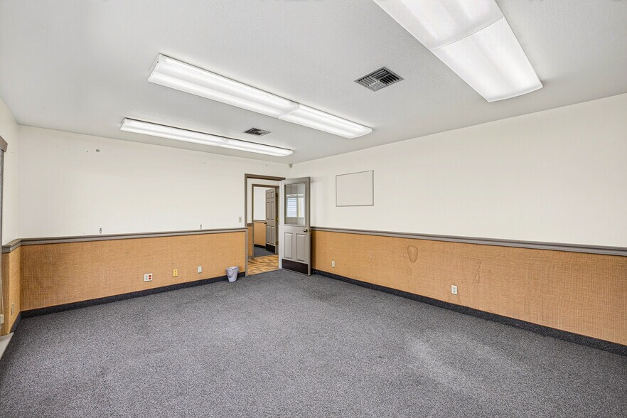 More Photos Of 3716 E Idaho St, Elko Office Residential For Lease