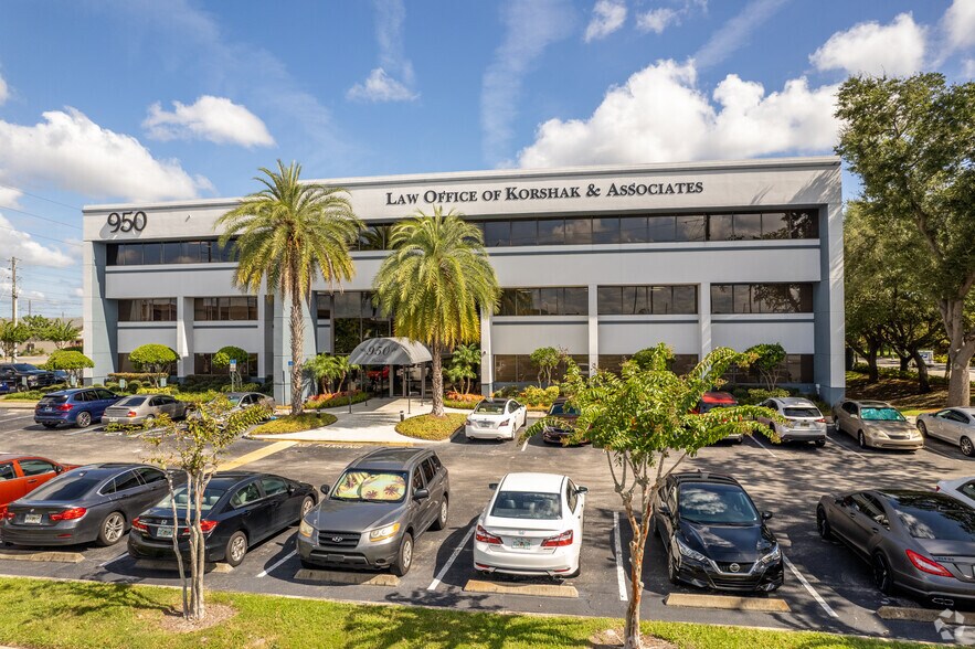More Photos Of 950 S Winter Park Dr, Casselberry Office For Lease