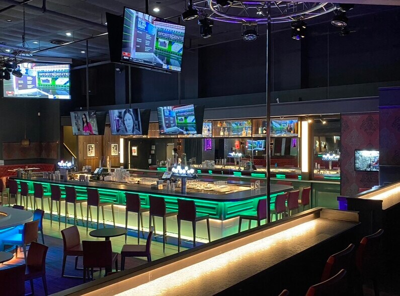 More Photos Of 4 John St, Morristown Bar For Lease