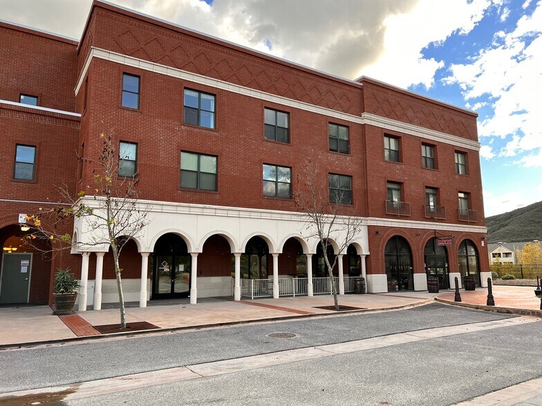 More Photos Of 42081 3rd St, Temecula Apartments For Lease