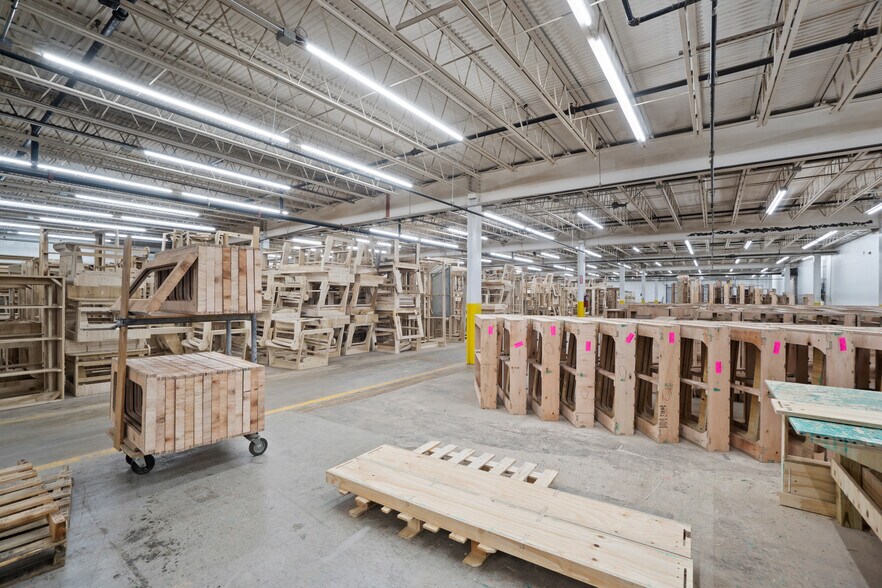 More Photos Of 207 20th St SE, Hickory Warehouse For Sale