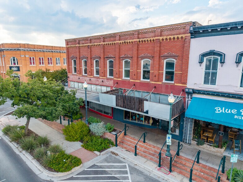 More Photos Of 101 E Hopkins St, San Marcos General Retail For Sale