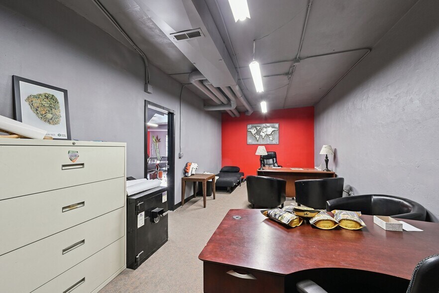 More Photos Of 3100 Blake St, Denver Storefront For Sale