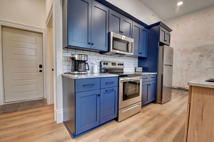 More Photos Of 20 E Jackson St, Millersburg Lodge Meeting Hall For Sale