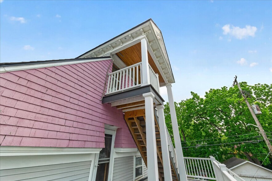 More Photos Of 415 W Forest Ave, Ypsilanti Sorority Fraternity House For Sale