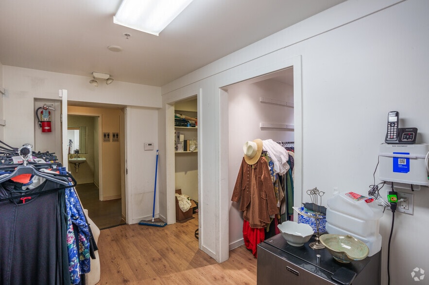 More Photos Of 30 Miller Ave, Mill Valley Storefront For Sale