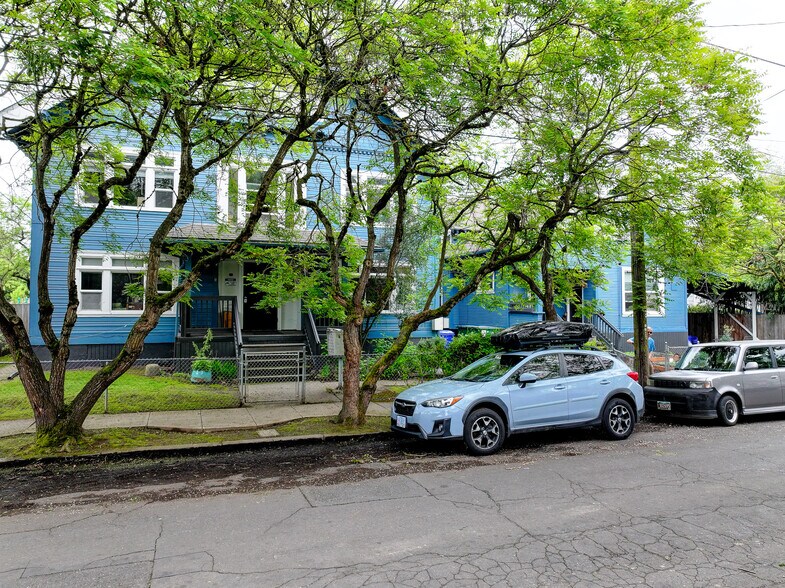 More Photos Of 4016-4024 NE 6th Ave, Portland Apartments For Sale