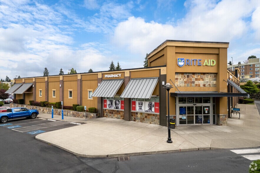 More Photos Of 2600 SW Barton St, Seattle Unknown For Sale