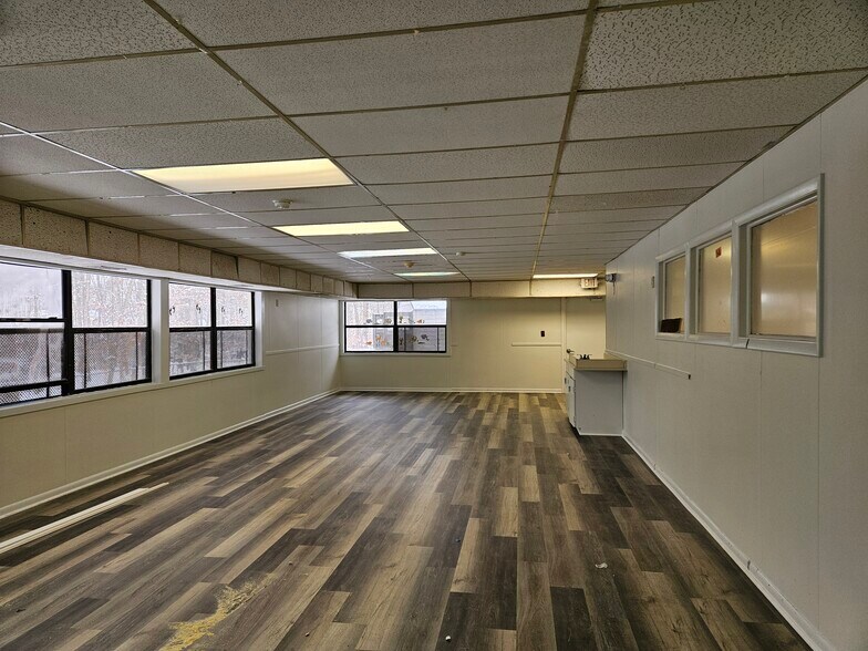 More Photos Of 14900 Cloverdale Rd, Dale City Daycare Center For Sale