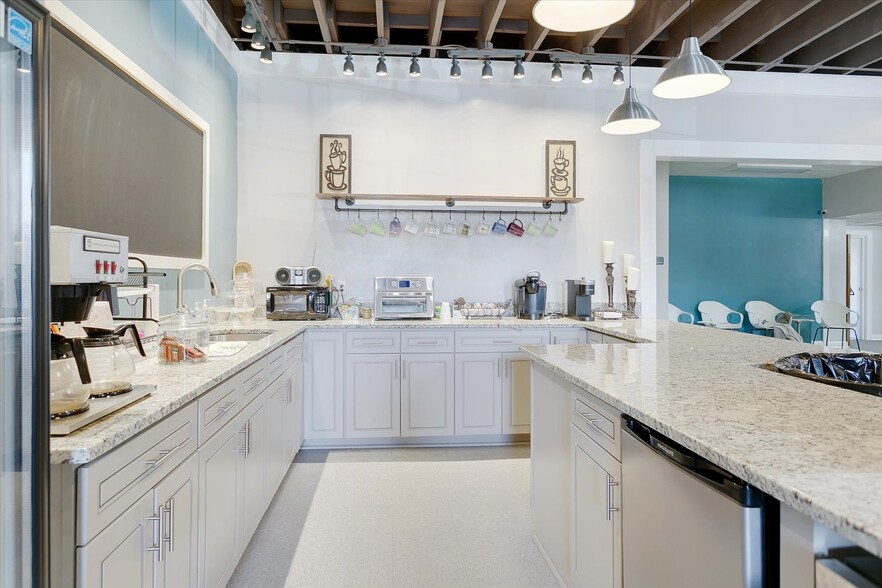 More Photos Of 1228 Todds Ln, Hampton Religious Facility For Sale