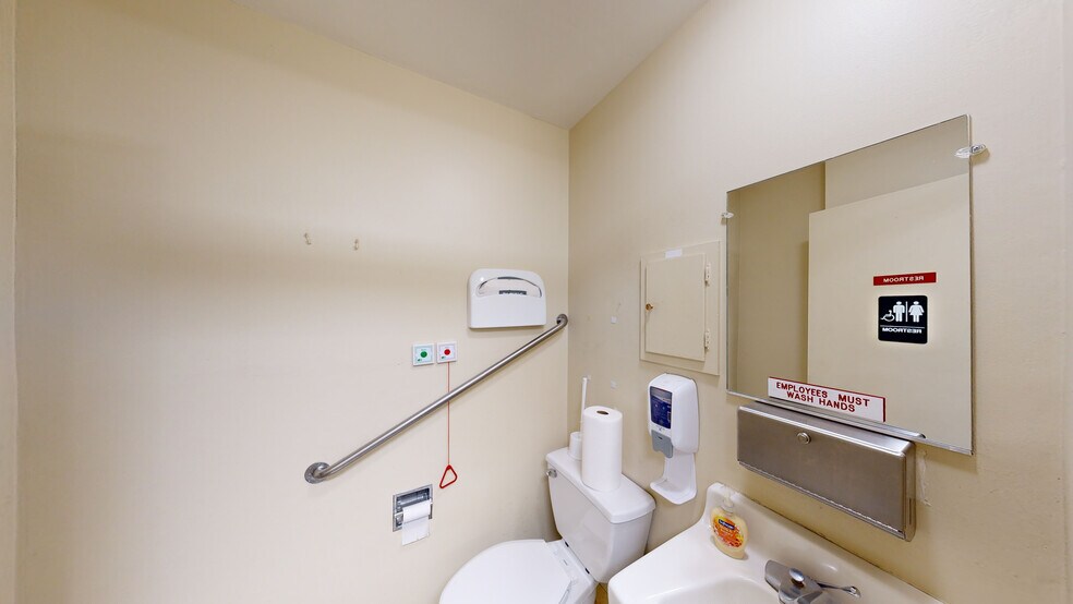 More Photos Of 13350 Big Basin Way, Boulder Creek Medical For Lease