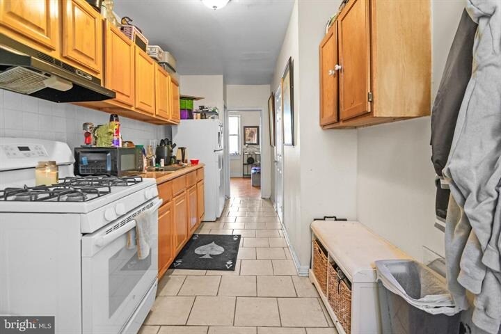 More Photos Of 301 S Ann St, Baltimore Storefront Retail Residential For Sale