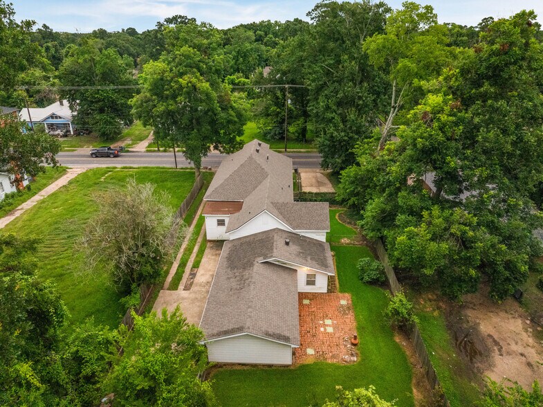 More Photos Of 1920 Monroe St, Alexandria Apartments For Sale