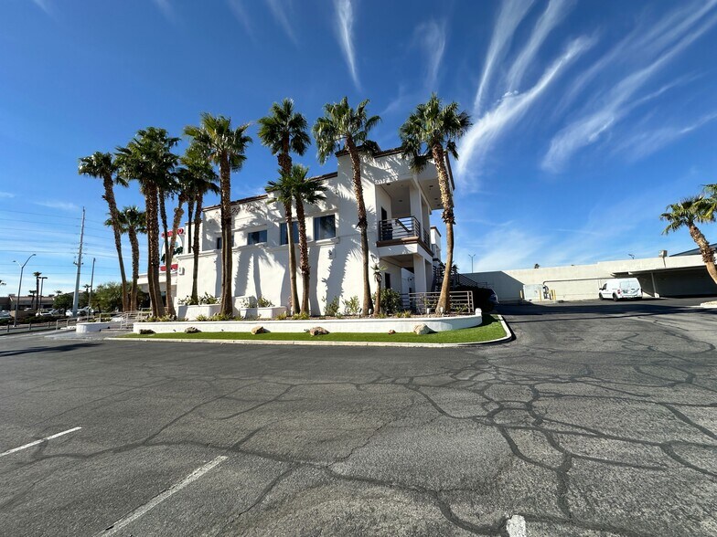 More Photos Of 8100 W Sahara Ave, Las Vegas Storefront Retail Office For Lease