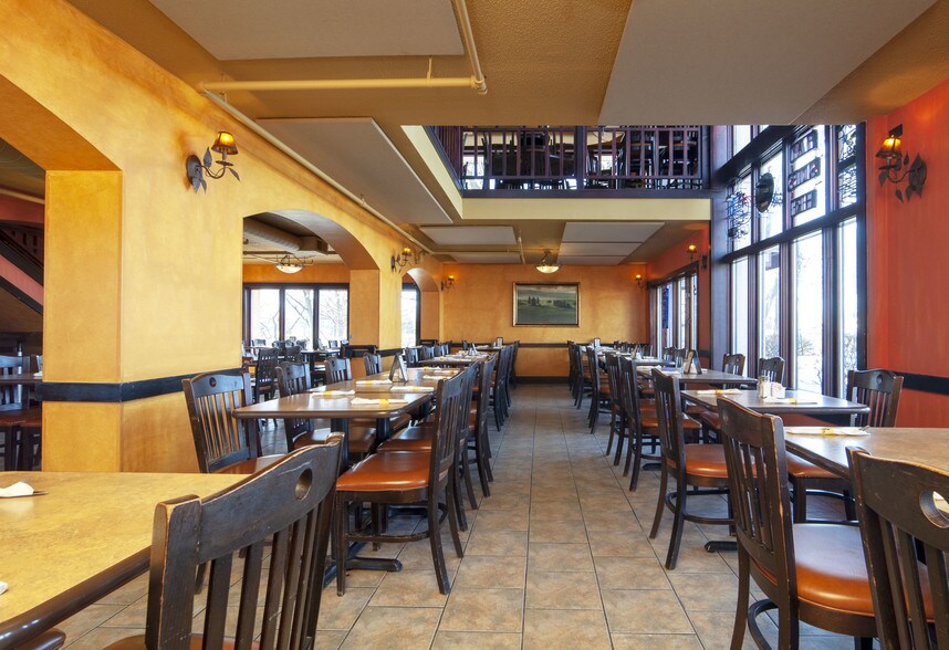 More Photos Of 1565 W 75th St, Woodridge Restaurant For Sale