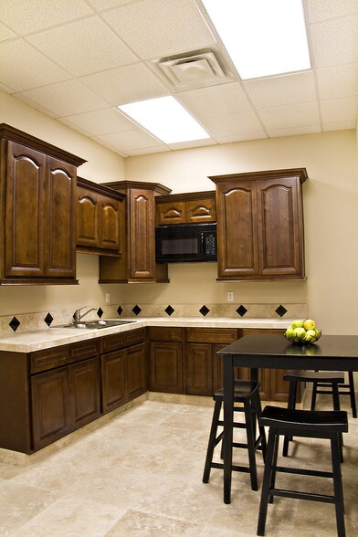 More Photos Of 7655 E Redfield Rd, Scottsdale Light Distribution For Lease