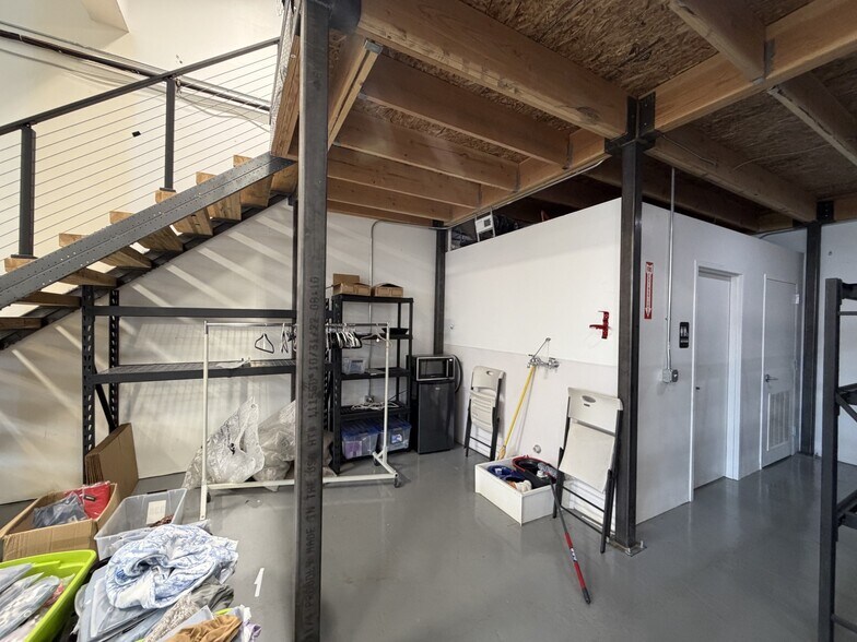 More Photos Of 1350 W 200 S, Lindon Warehouse For Lease